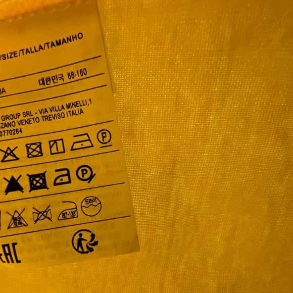 United Colours of Benetton yellow top - Picture 3 of 3